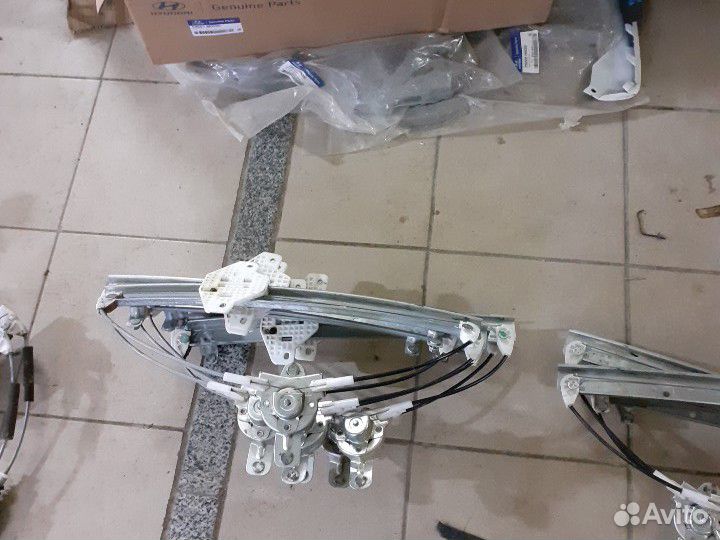 Стеклоподъемник ручной задний правый левый Солярис