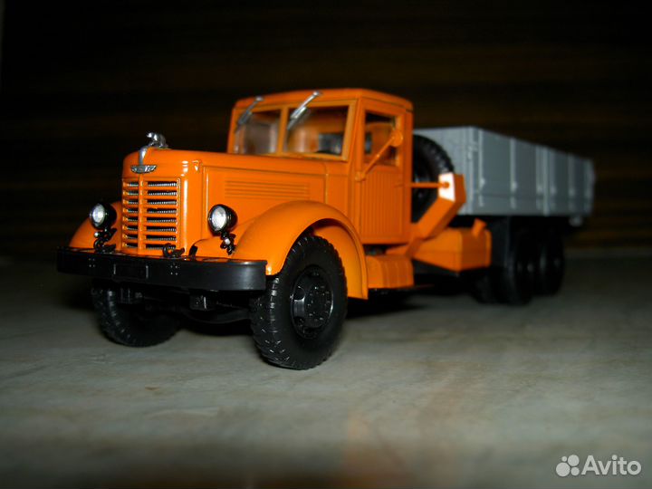 Яаз-210 1/43 Автоистория