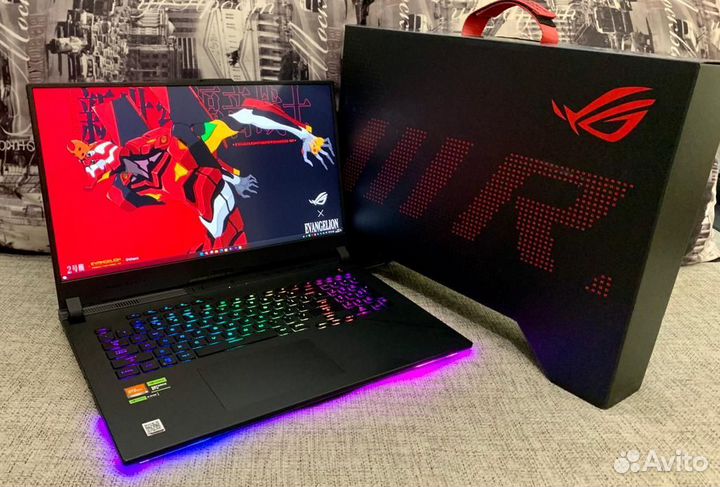 Asus ROG Scar 17 Ryzen 9 7945XH / RTX 4090 / 32GB