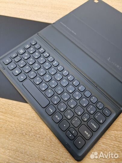 Samsung Galaxy tab s5e чехол-клавиатура