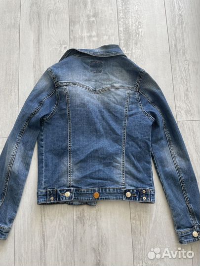 Джинсовая куртка женская
