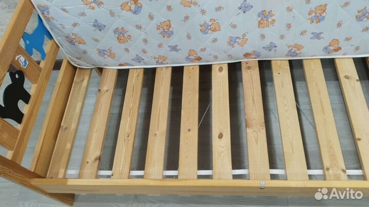 Детская кровать IKEA с матрасом