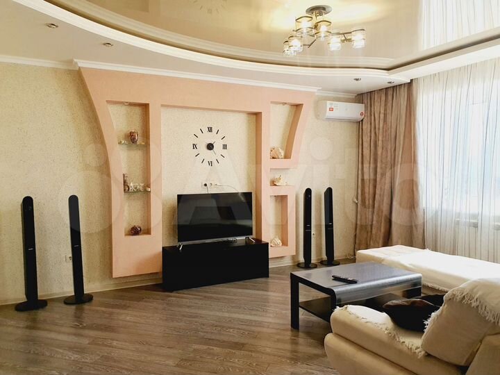 2-к. квартира, 70 м², 7/10 эт.