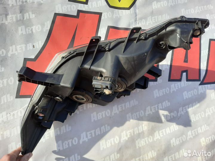 Фара правая Toyota LC150 Land Cruiser 150 2013