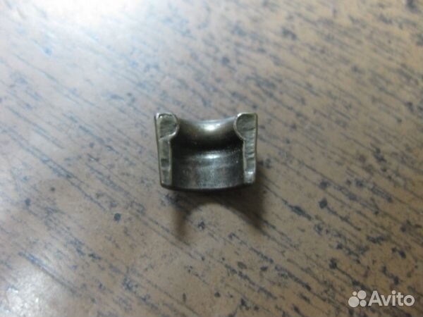 Сухарь клапана Mazda 323 BJ