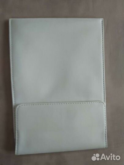 Чехлы на планшет и мобильные телефоны