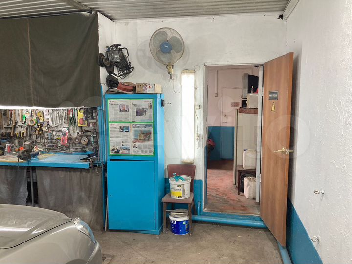 Гараж, > 30 м²