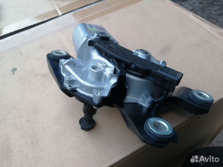 Мотор заднего стеклоочистителя Range Rover Sport 2