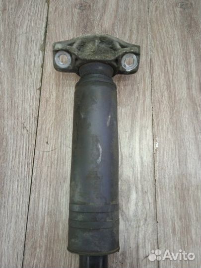 Амортизатор задний правый Opel Astra J универсал