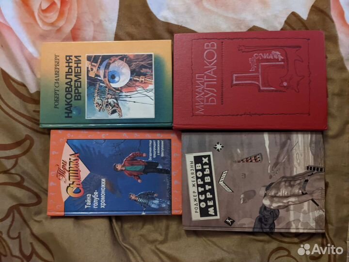 Книги, комиксы книги- репетиторы английского