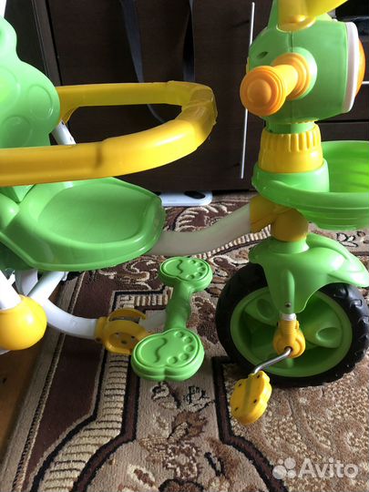 Детский велосипед трехколесный с ручкой