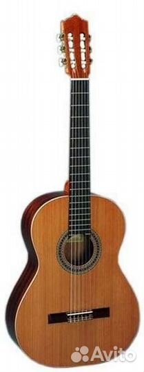 Классическая гитара, Испания Perez 610 Cedar