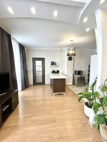 4-к. квартира, 117 м², 9/10 эт.