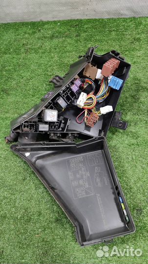 Блок предохранителей моторный Subaru Tribeca WX 2