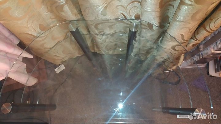 Стол стеклянный