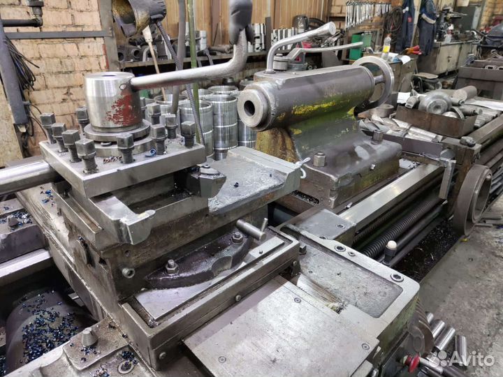 Токарно винторезный станок 1М63