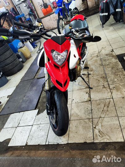 Ducati Hypermotard 1100S