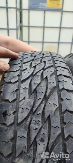 Bridgestone Dueler A/T 697 215/70 R16 100S