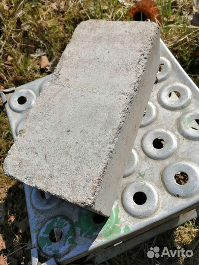 Кирпич белый