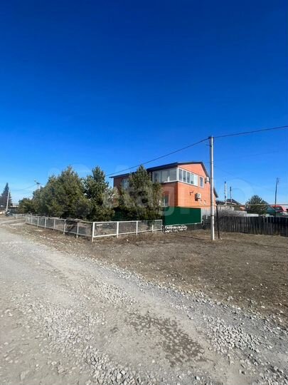 Дом 277,9 м² на участке 15 сот.