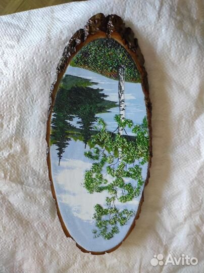 Изделия из среза дерева с мелким бисером