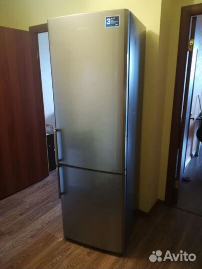 Холодильник Samsung (No Frost)