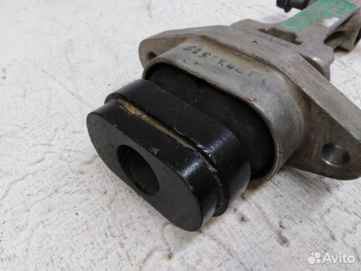 Опора двигателя Киа Ceed 3