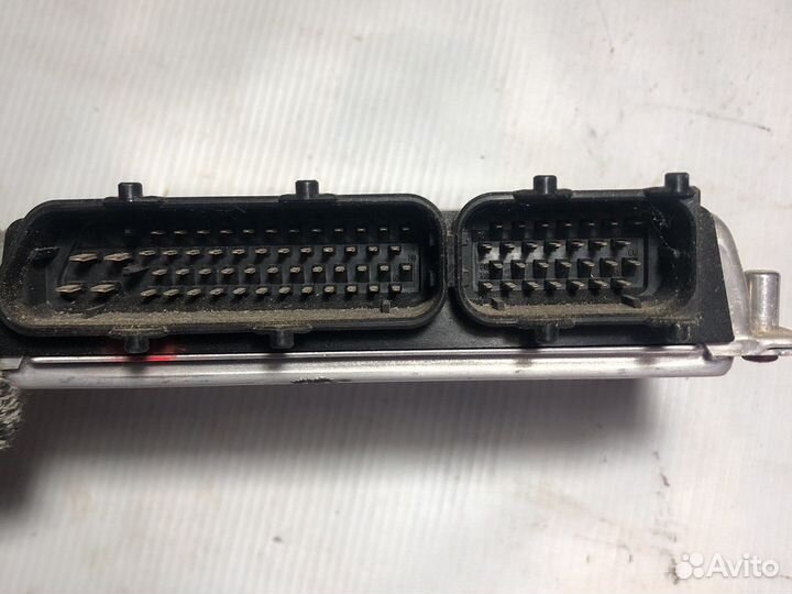 Блок управления двигателем VAG 8D0 907 558 S