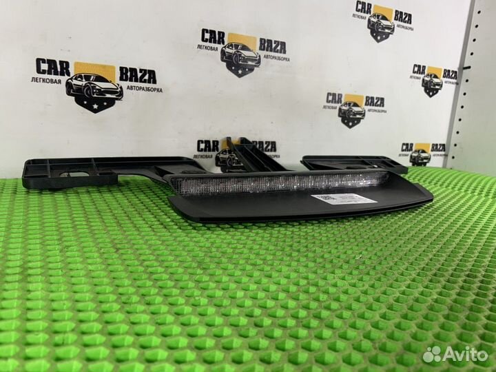 Фонарь задний R (стоп сигнал) Volvo S80