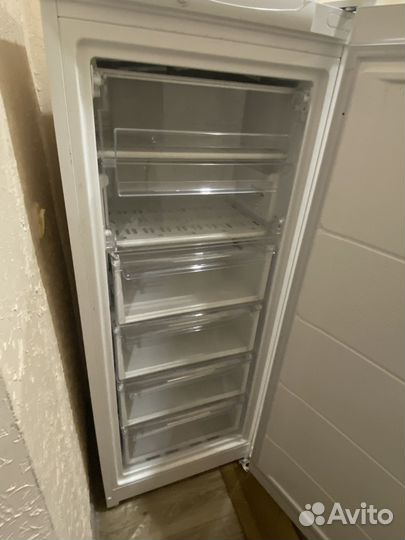 Морозильная камера indesit