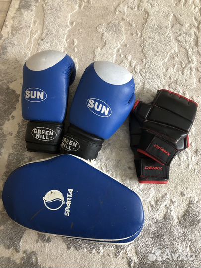 Боксерские перчатки 10 oz