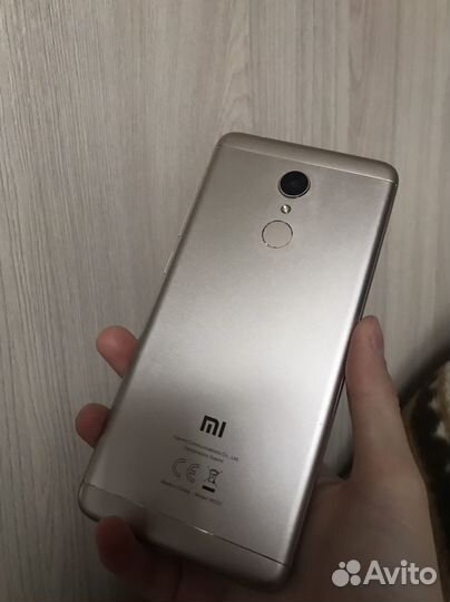 Xiaomi Redmi 5, 3/32 ГБ