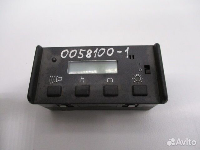 Часы панели приборов Mercedes-Benz A0008277470