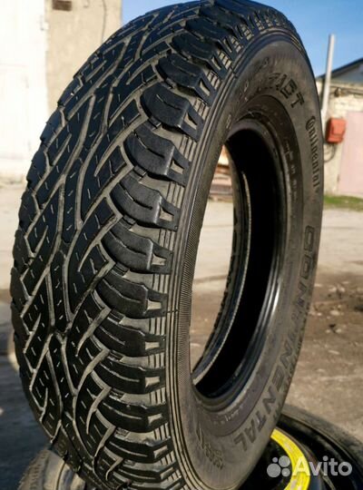 Continental ContiCrossContact AT 205/75 R15