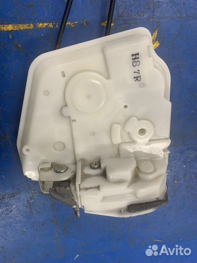 Замок двери передней левый мазда 6 mazda 6