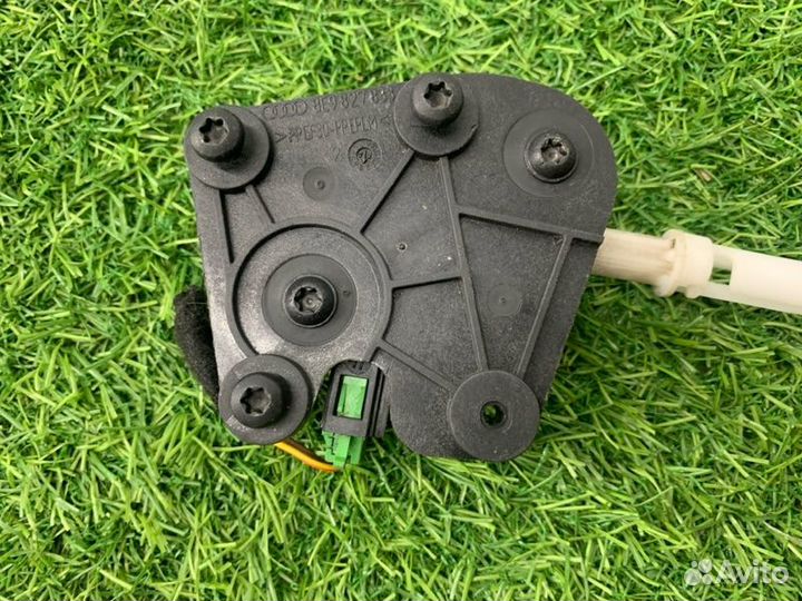 Замок лючка бензобака Audi A6 Allroad C5