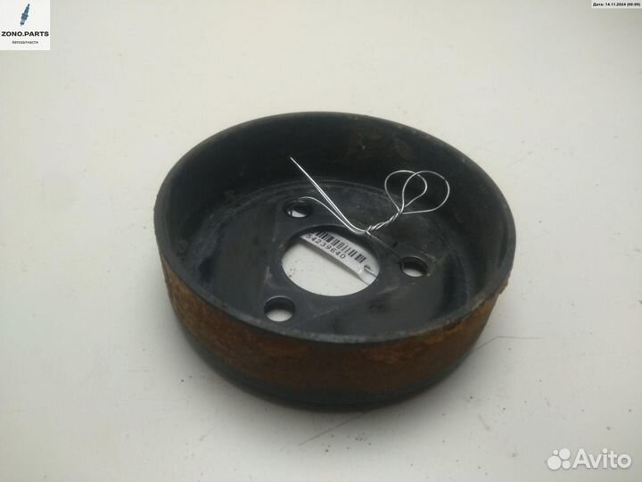 Шкив помпы LF50-15-131 на Mazda 5