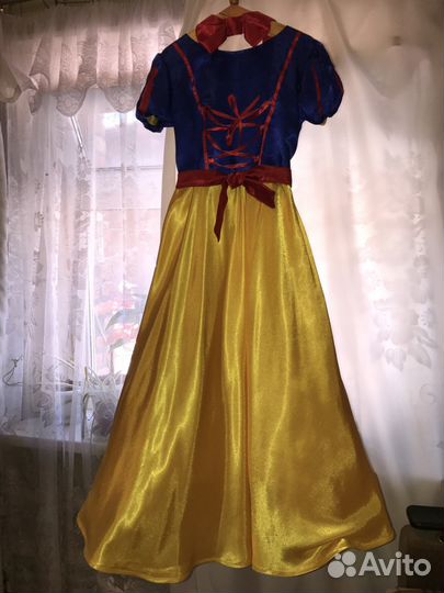 Платье праздничное