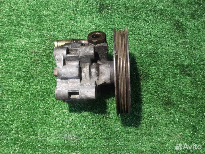 Насос гур Chrysler Voyager 2.5 crdi