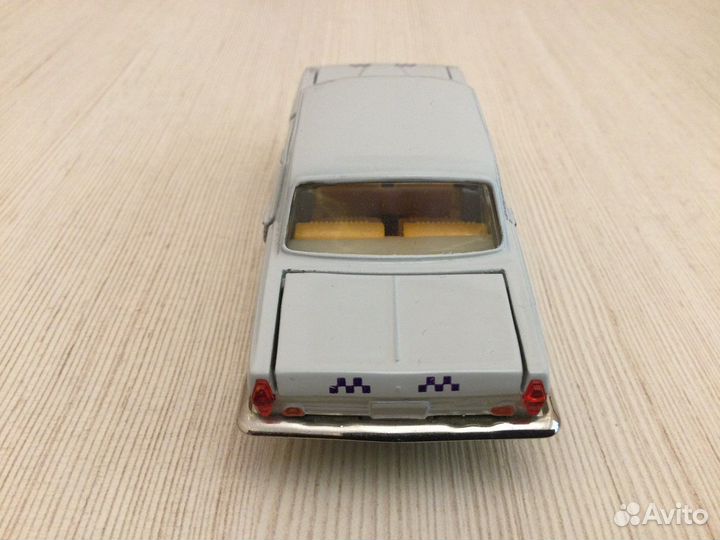 Модель ссср. Волга газ-24. Такси