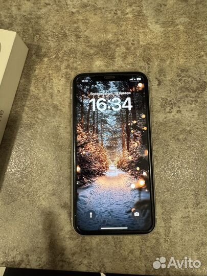 iPhone 11, 64 ГБ