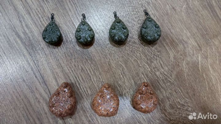 Груз гриппа с шипами, крашенные