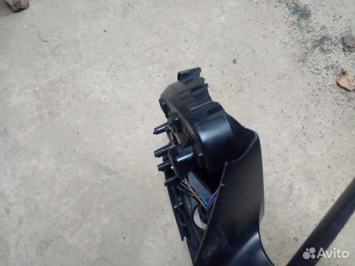 Зеркало правое Subaru Forester S12 на запчасти