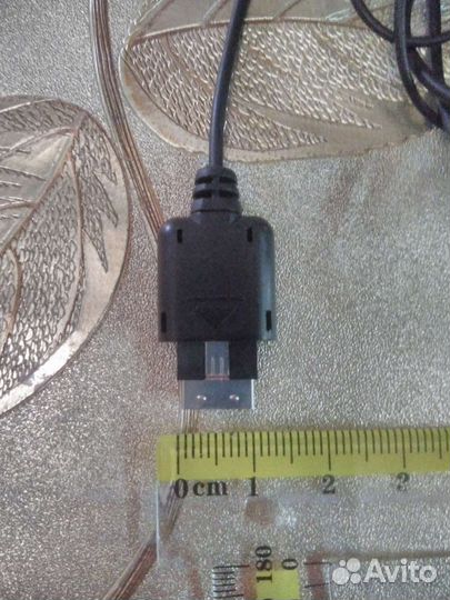 Гарнитура,зарядка. Телефон,навигатор, аккумулятор