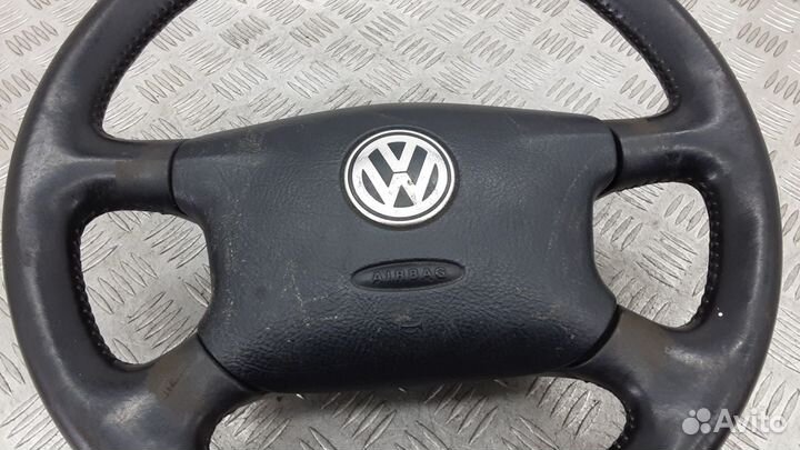 Рулевое колесо на Volkswagen Passat B5