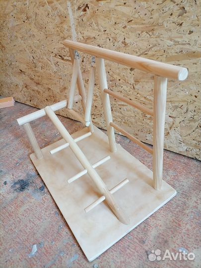 Стенд для попугая