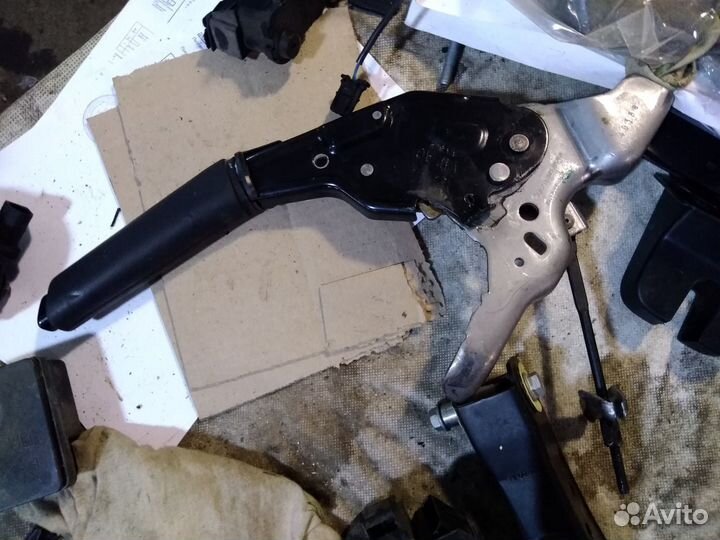 Ручник стояночного тормоза Volkswagen Jetta 6 11+