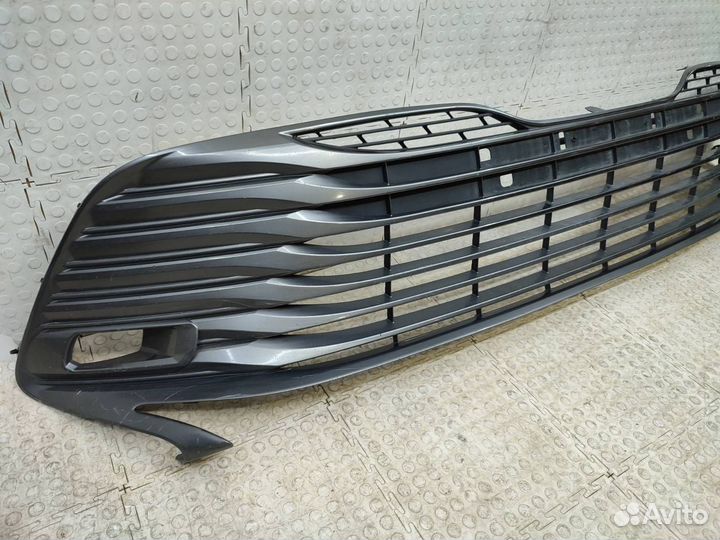 Решетка бампера передняя Toyota Camry XV70 2017