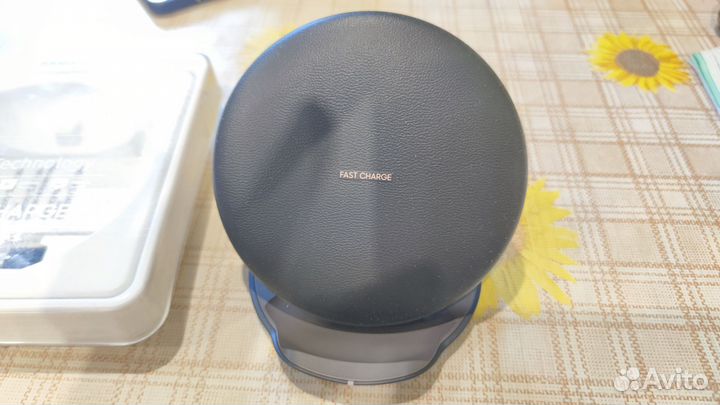Беспроводная зарядная станция Samsung