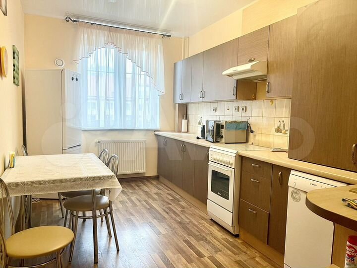 3-к. квартира, 110 м², 2/6 эт.